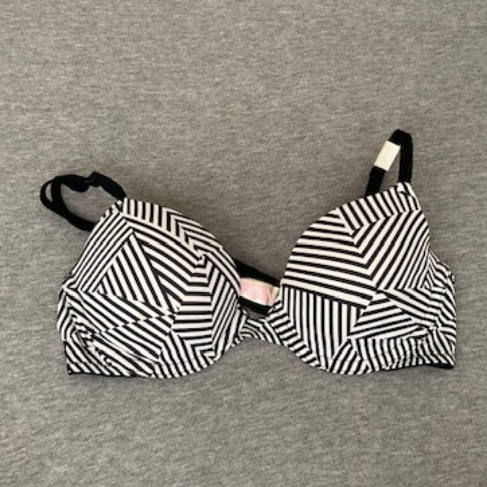 PINK by Victoria's Secret Geometric Bra